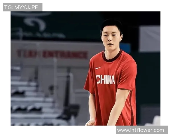 胡明轩关键时刻罚球失误徐杰虽砍21分仍难挽败局